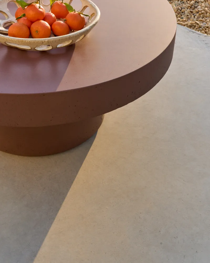 Aiguablava terrakotta cement kávézóasztal Ø90cm