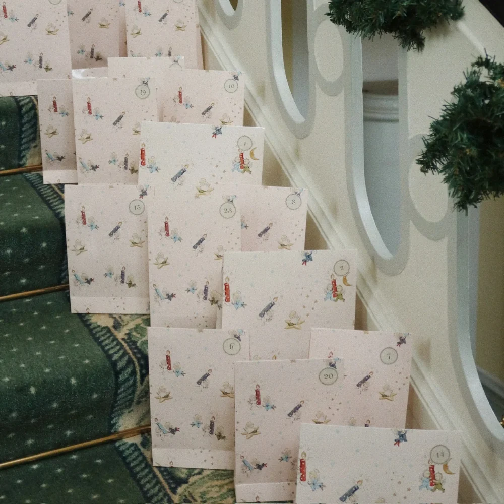 Konges Slojd Adventi naptár 24 ajándék bézs színben