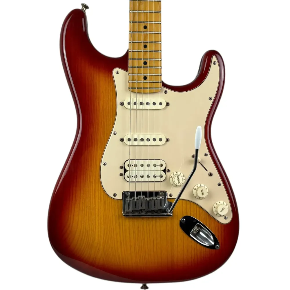 Fender American Deluxe Stratocaster 2005 - Cseresznye Sunburst
