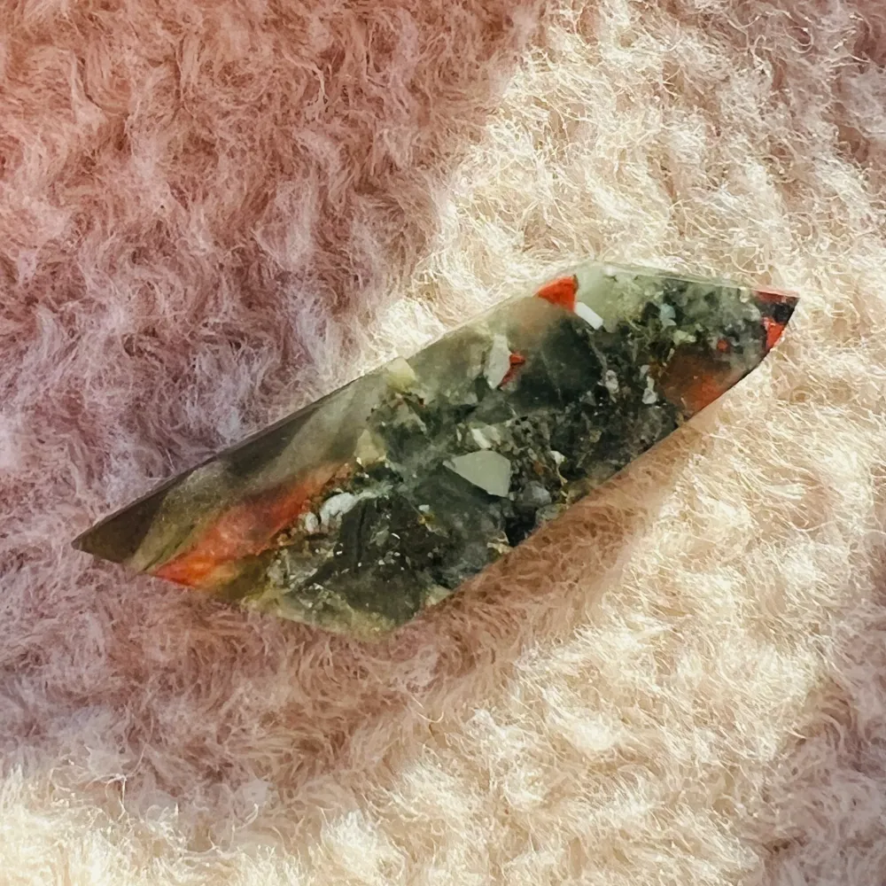 Cabochon Jasper vérkő/Seftonit m6