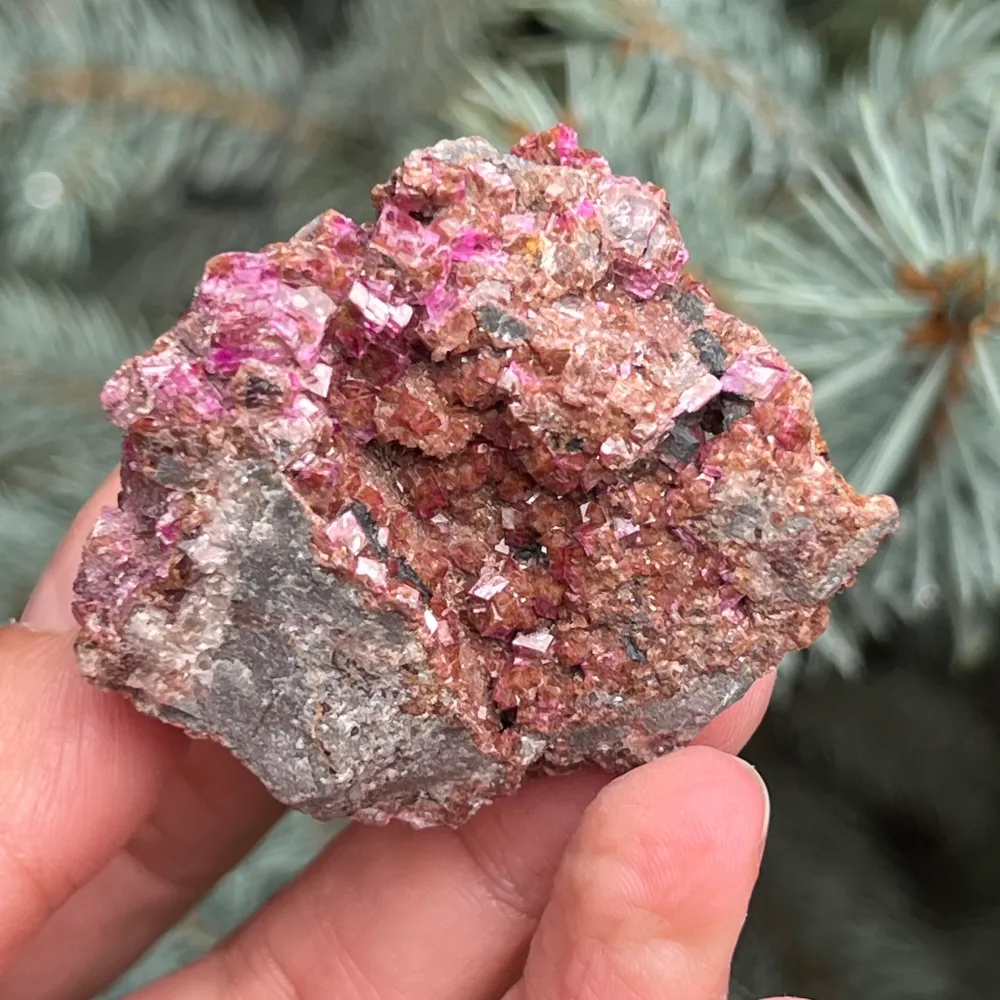 Rózsaszín Salrose dolomit nyers kő m26