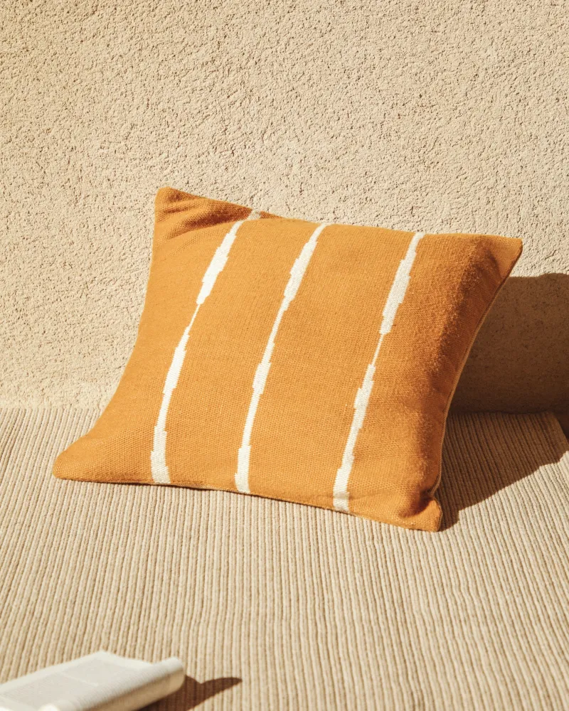 Daila narancssárga 100% PET padlópárna huzat Ikat grafikával 70 x 70 cm
