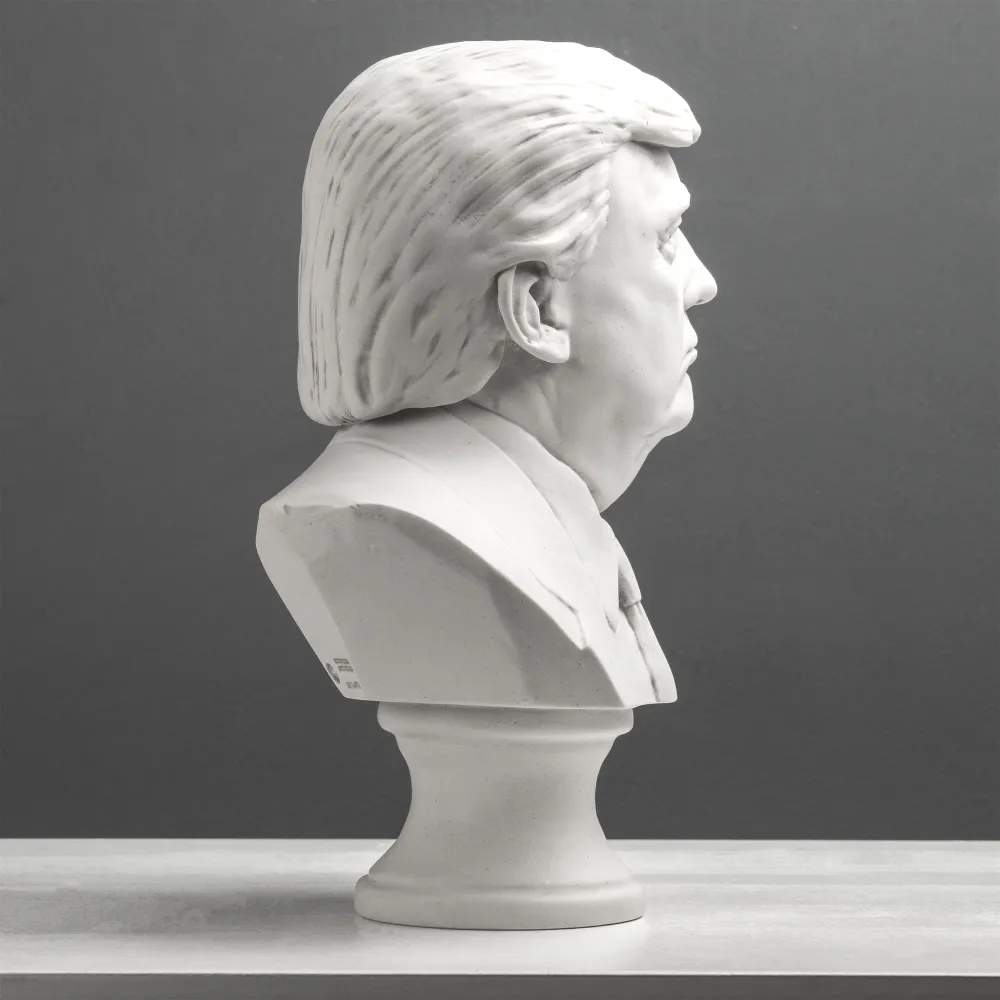 Donald Trump Mellszobor – Az USA 45. elnöke