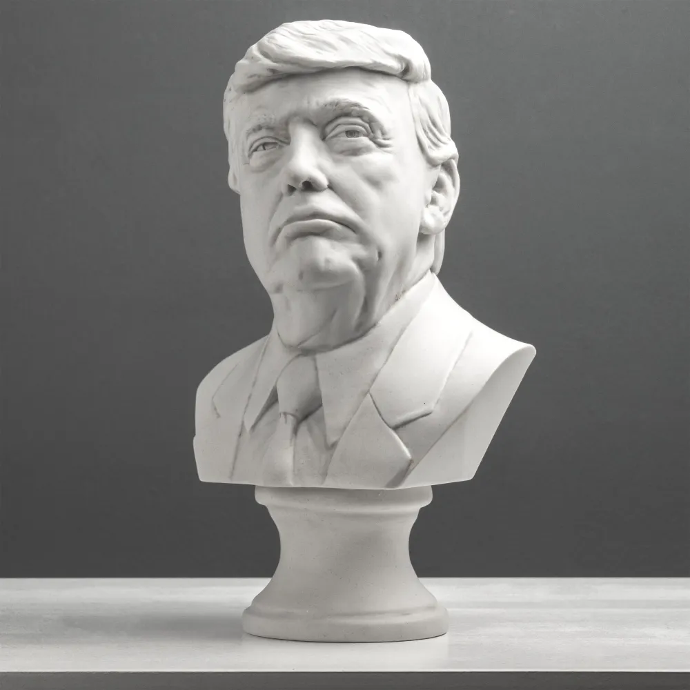 Donald Trump Mellszobor – Az USA 45. elnöke