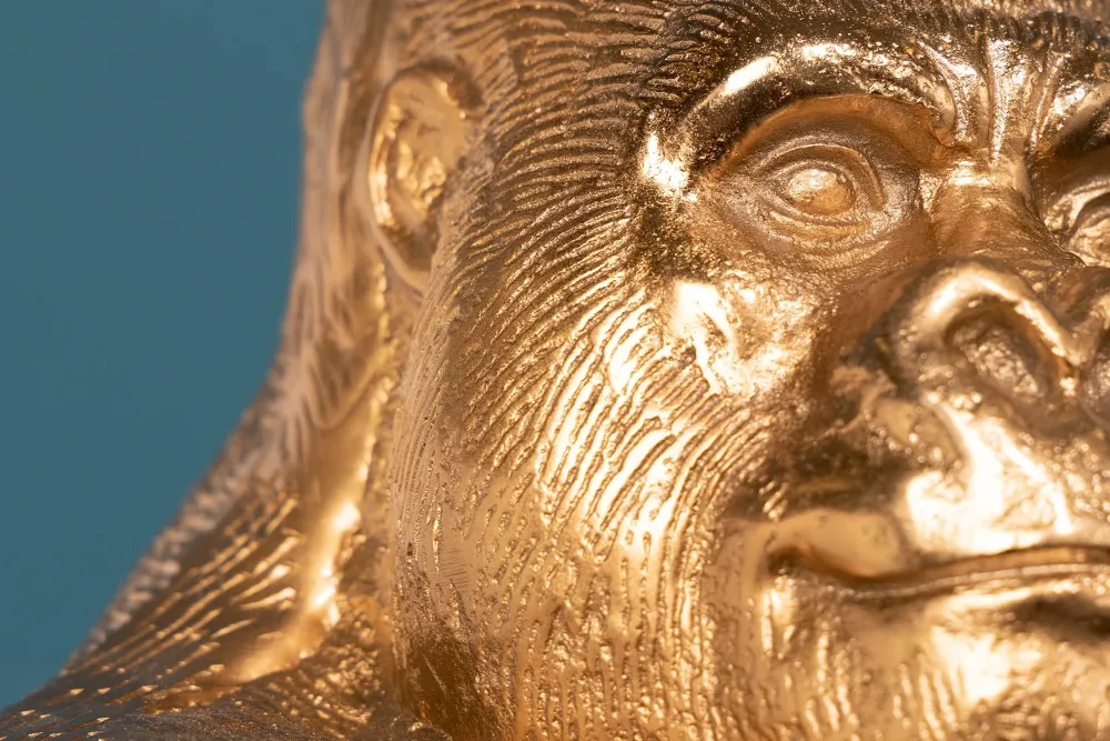 GORILLA arany alumínium dísztárgy