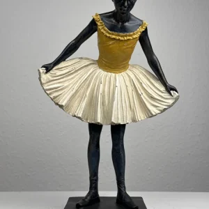 Kecses Balerina Szobor (Degas táncosnő)