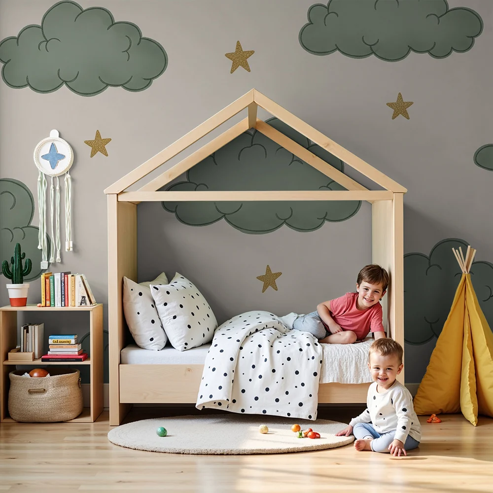 Nursery room wallpaper | Zöld felhők és arany csillagok krémszínű háttéren