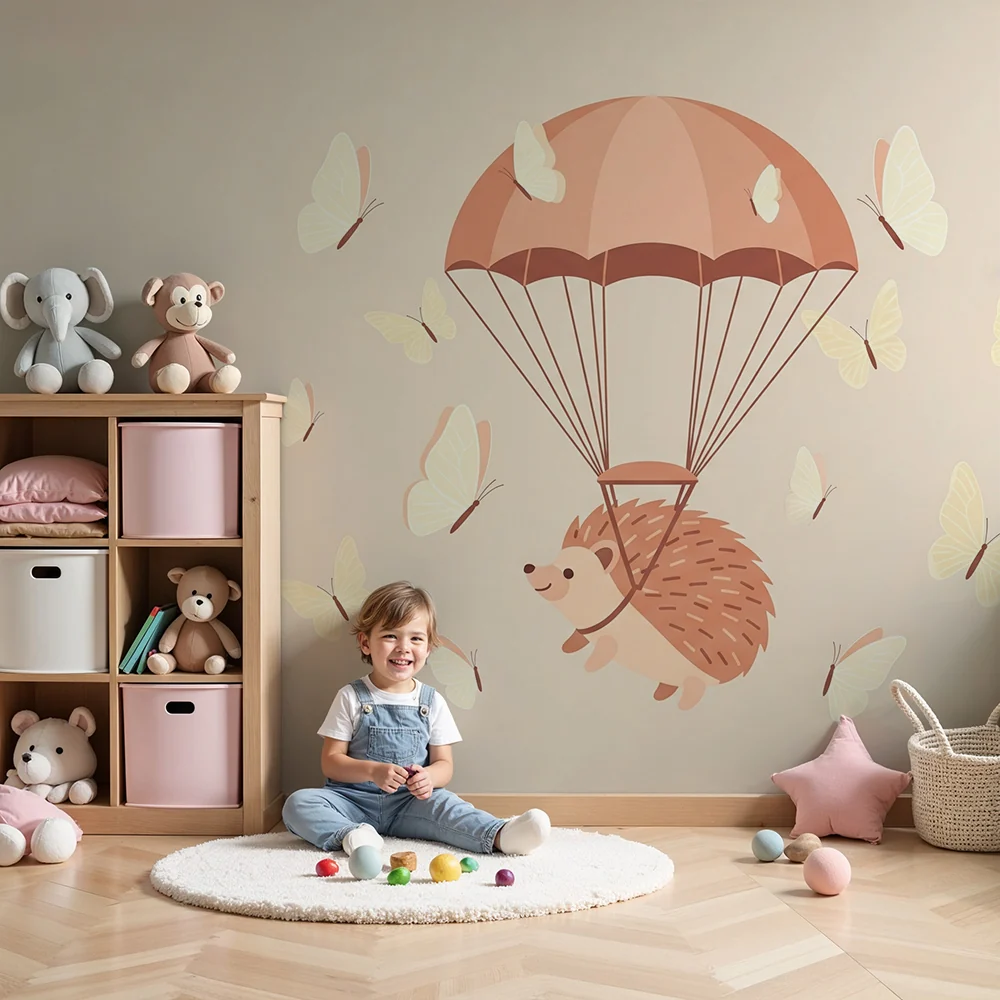 Papier de parede quarto bebê | Aranyos sündisznó ejtőernyővel és pillangókkal