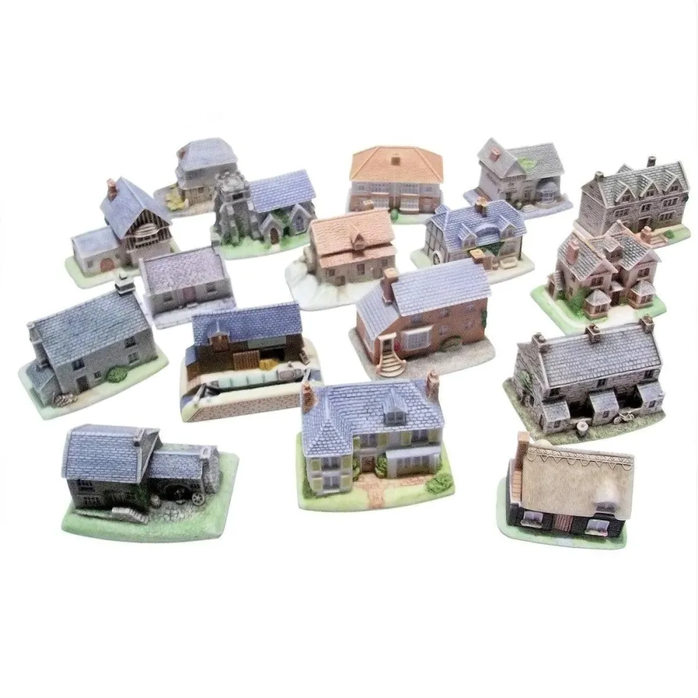 Village Collection 17 kézzel festett angol porcelánházat állított össze /0022