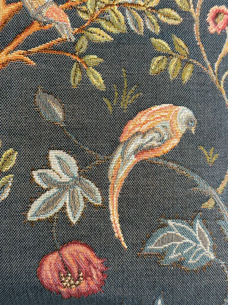 Kék párnahuzat, madarakkal és fával (jacquard szövés)