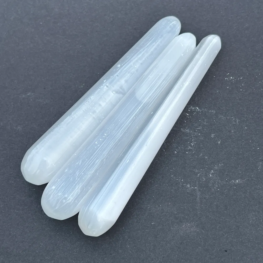 Kúpos selenite masszázspálca