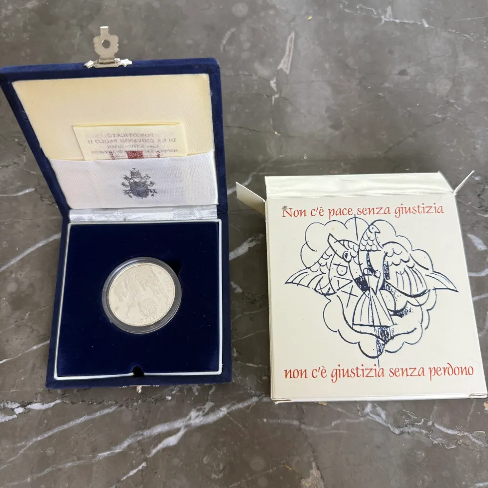 Ezüst érme 10 € Őszentsége II. János Pál Pápa 2002. évi XXIV.