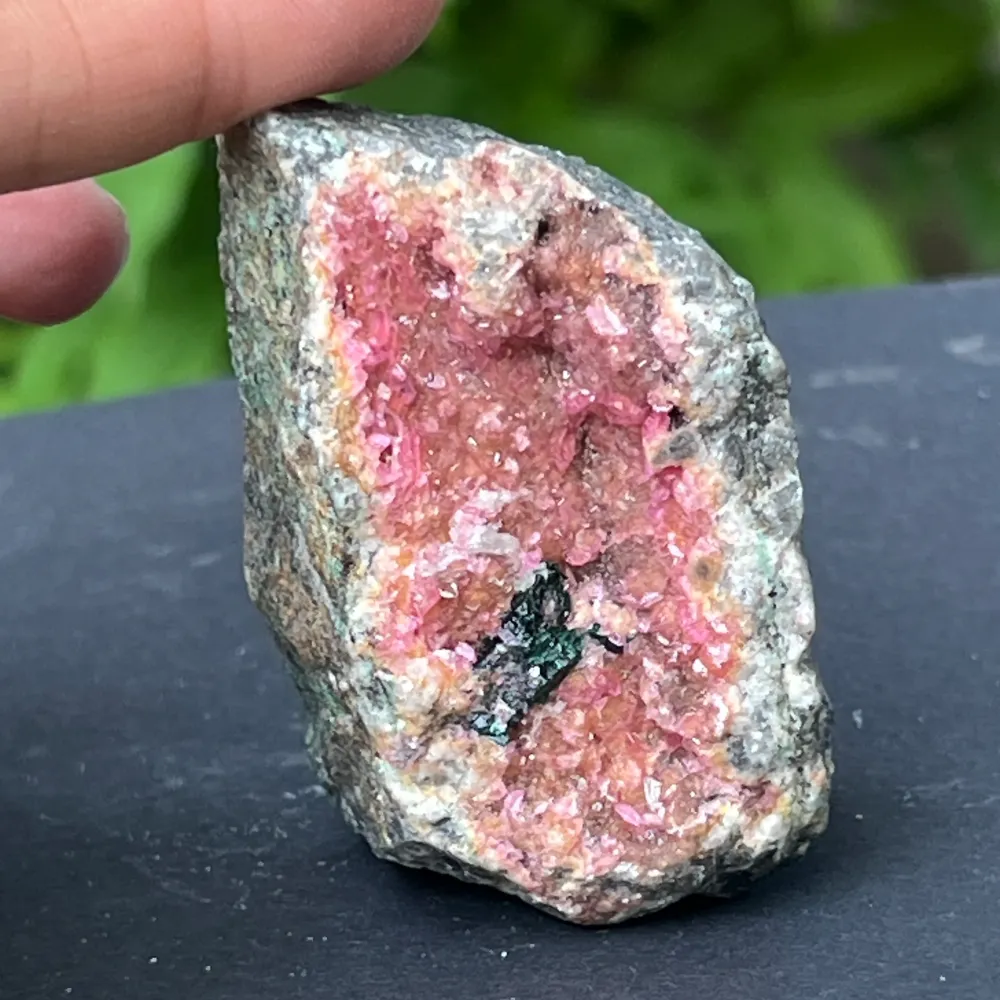 Rózsaszín Salrose dolomit nyerskő m12