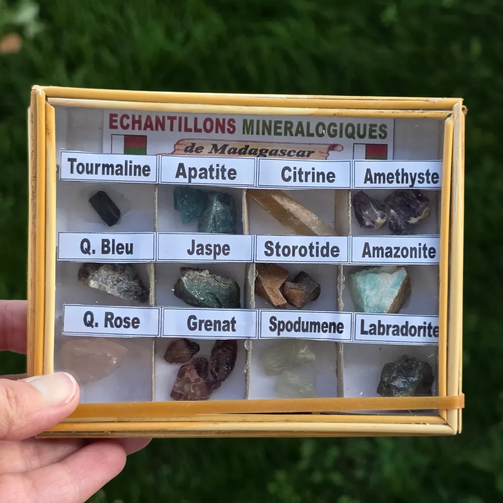 Madagaszkári ásványkészlet | 2. modell