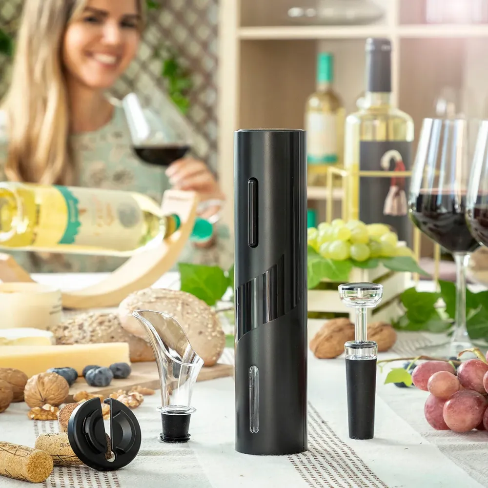 Elektromos dugóhúzó bordugózási tartozékokkal