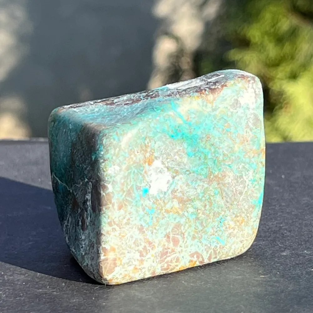 Shattuckite szabad forma/palmstone m10