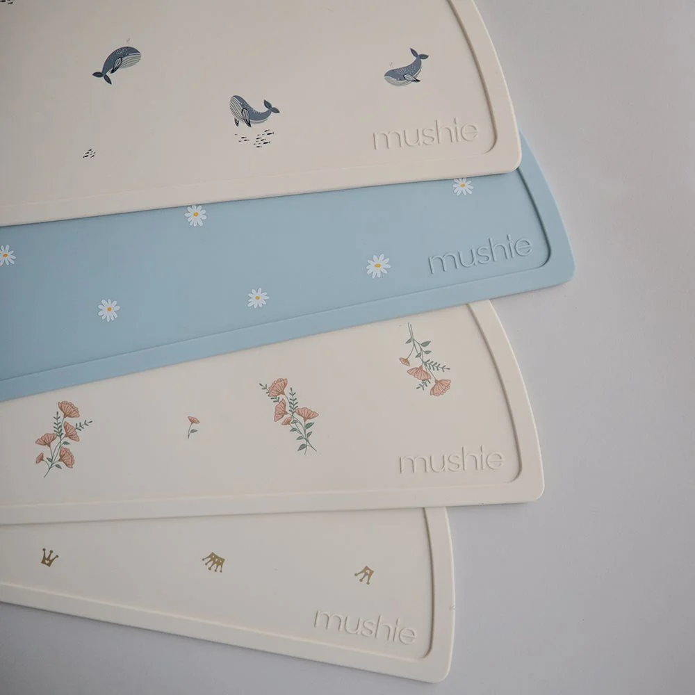 Mushie szilikon asztali alátét Fehér Daisy
