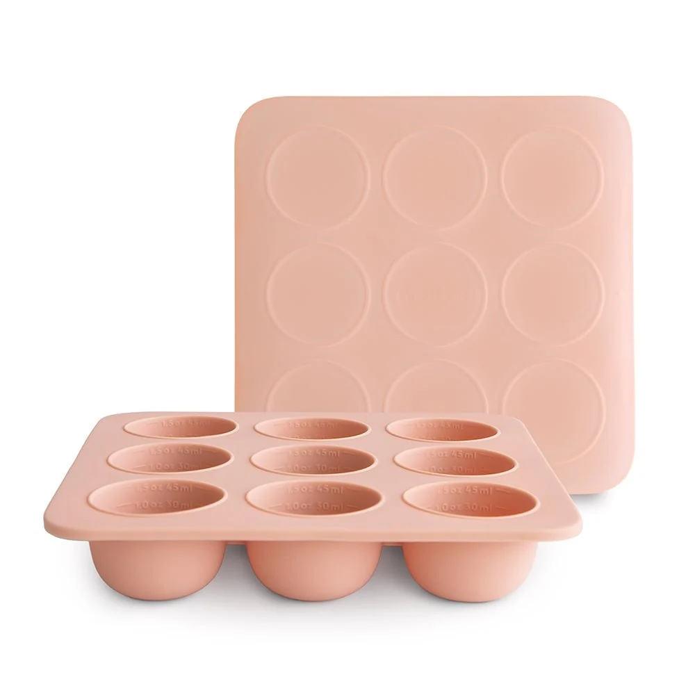 Mushie szilikon forma bébiételek fagyasztásához Blush