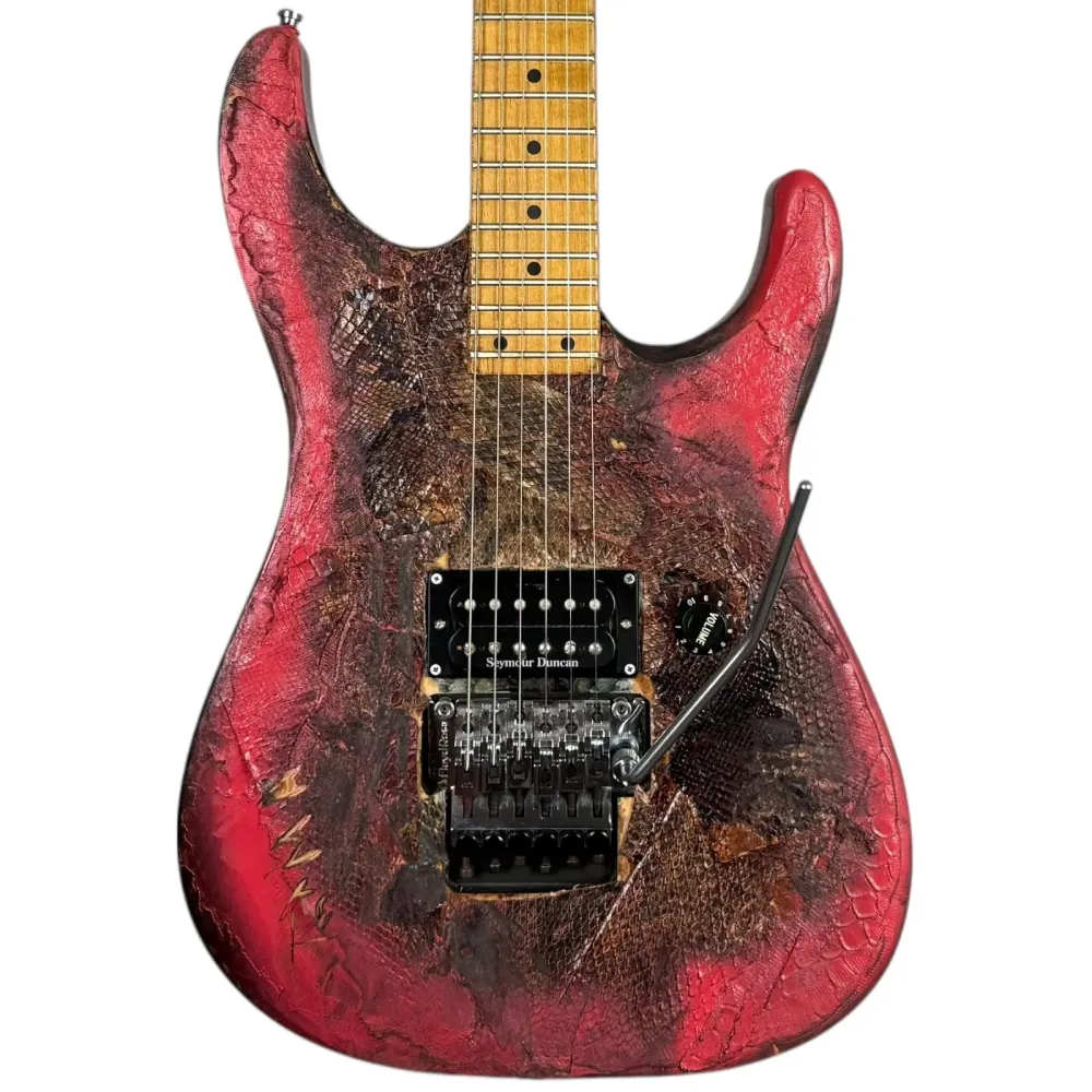 Charvel Superstrat 2006 - Rózsaszín Kígyóbőr