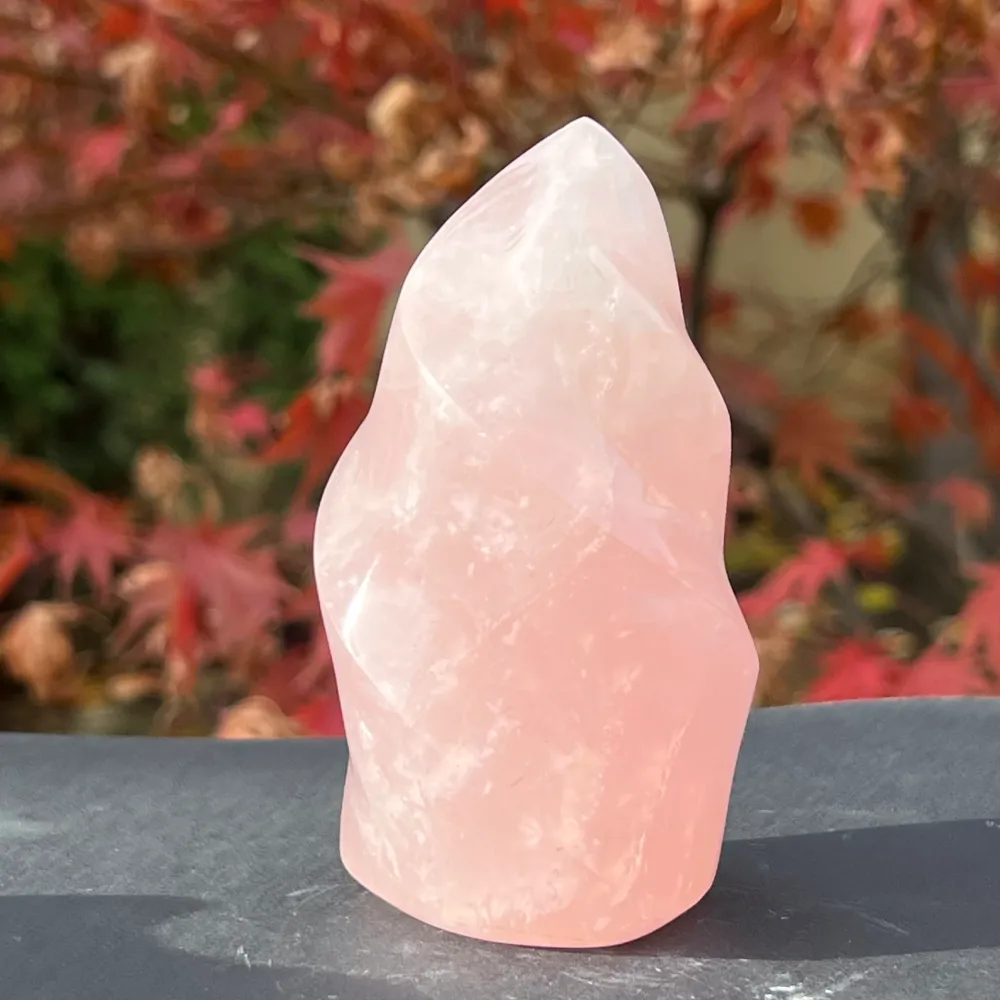Pink Quartz Flame Model 7 Madagaszkárból